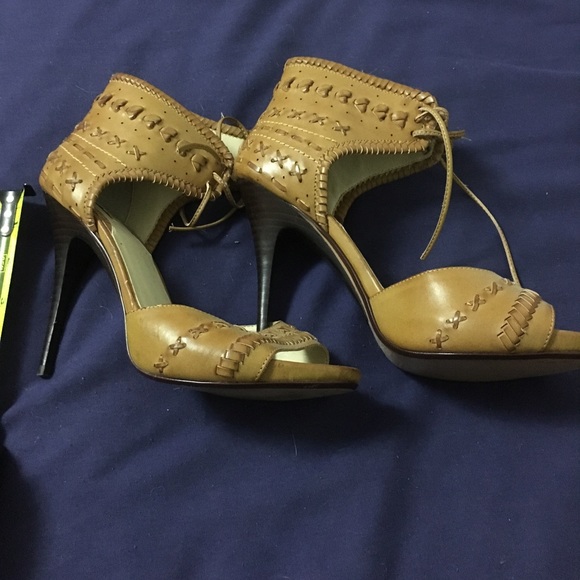 Sandals - Picture 1 of 4